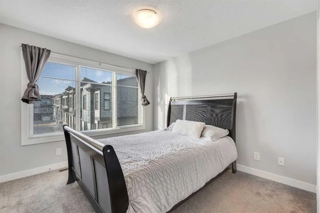 154 Seton Passage SE