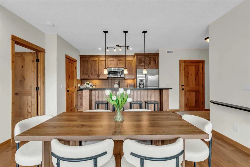2100B STEWART CREEK Drive, #201