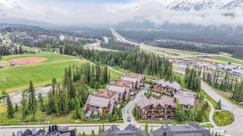 2100B STEWART CREEK Drive, #201