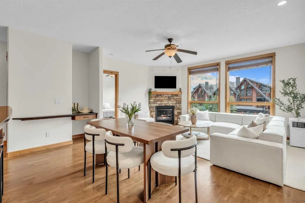 2100B STEWART CREEK Drive, #201