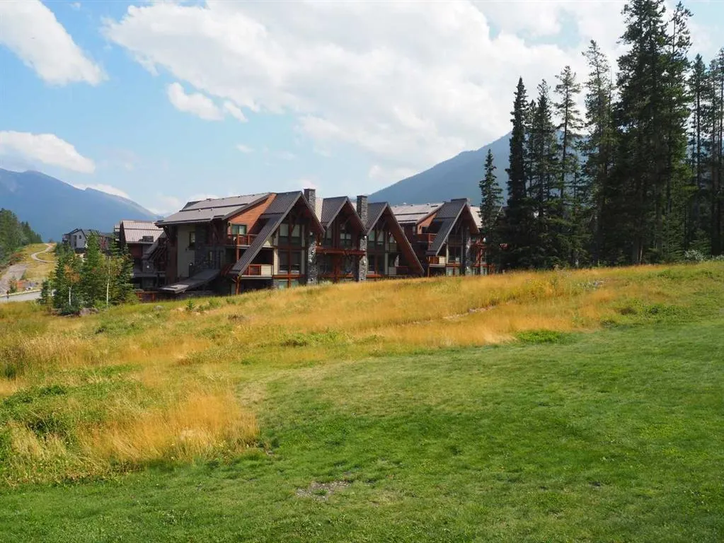 2100B STEWART CREEK Drive, #201