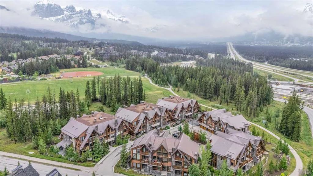 2100B STEWART CREEK Drive, #201