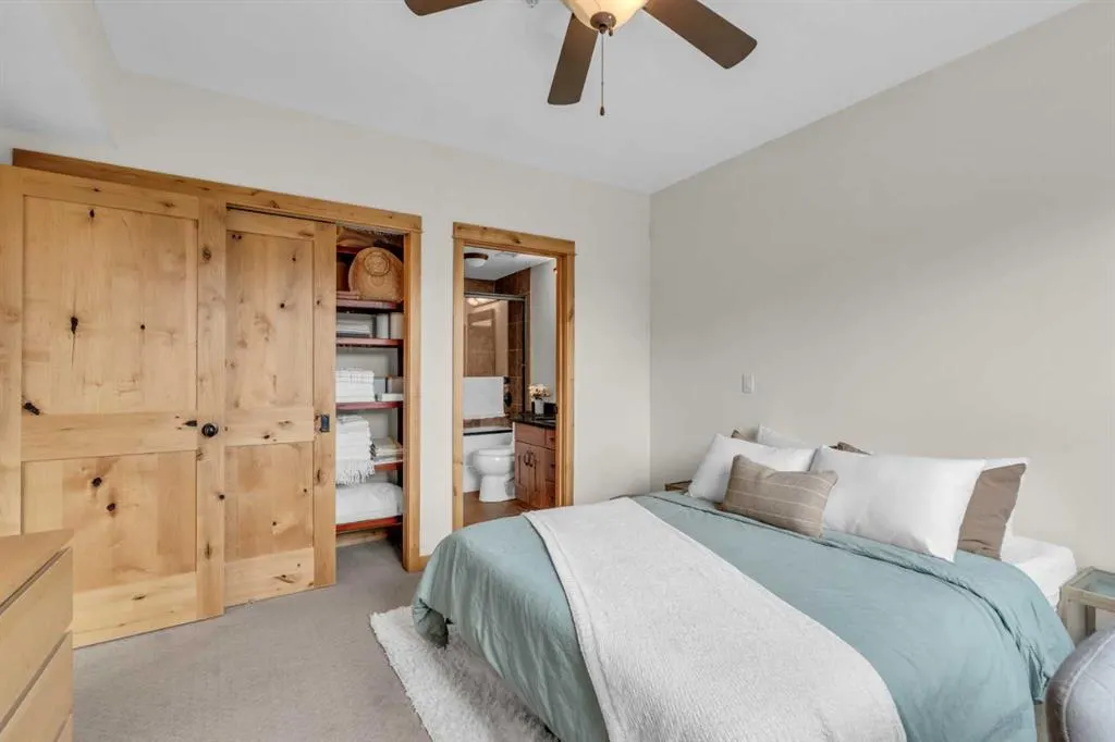 2100B STEWART CREEK Drive, #201