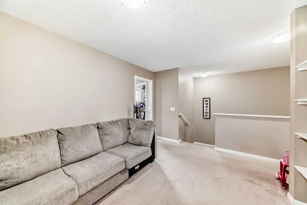 62 Evansridge Crescent NW