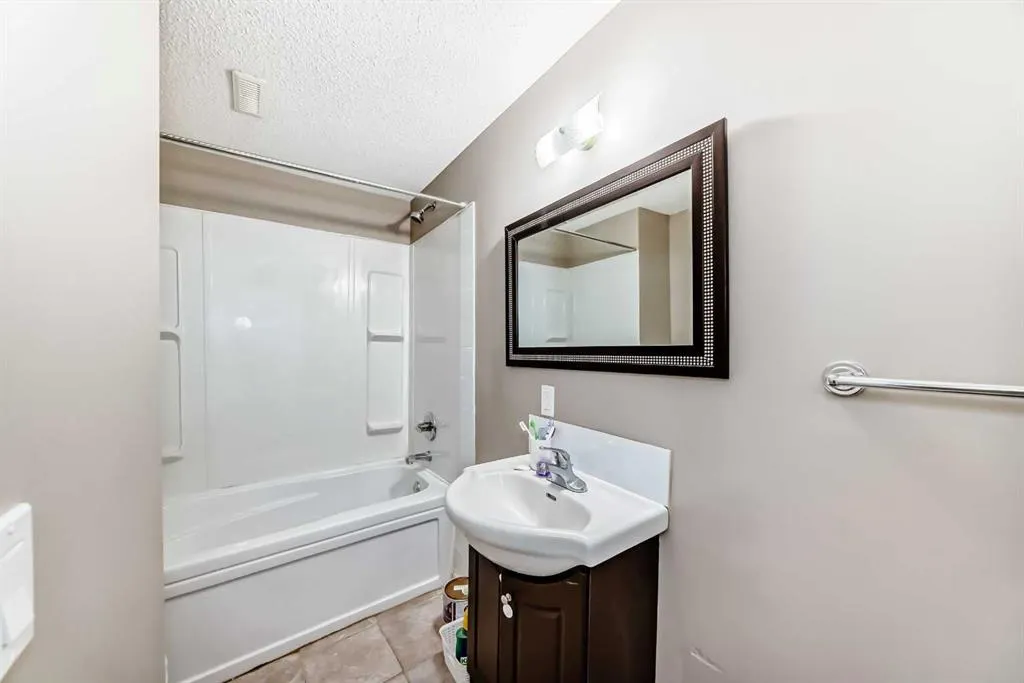 62 Evansridge Crescent NW