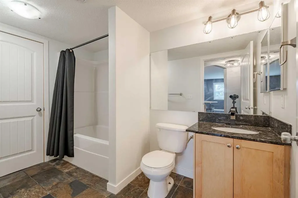 60 Panatella Landing, #106