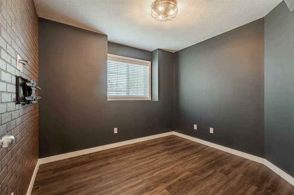 60 Panatella Landing, #106