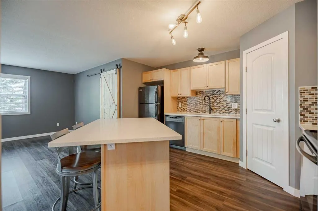 60 Panatella Landing, #106