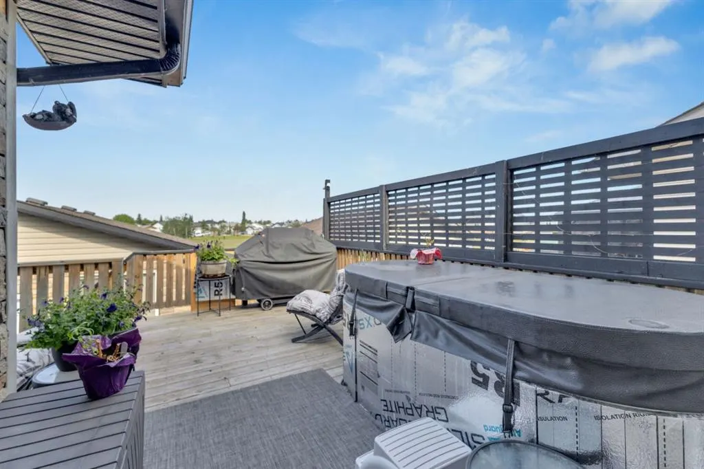 82 Hinshaw Drive W
