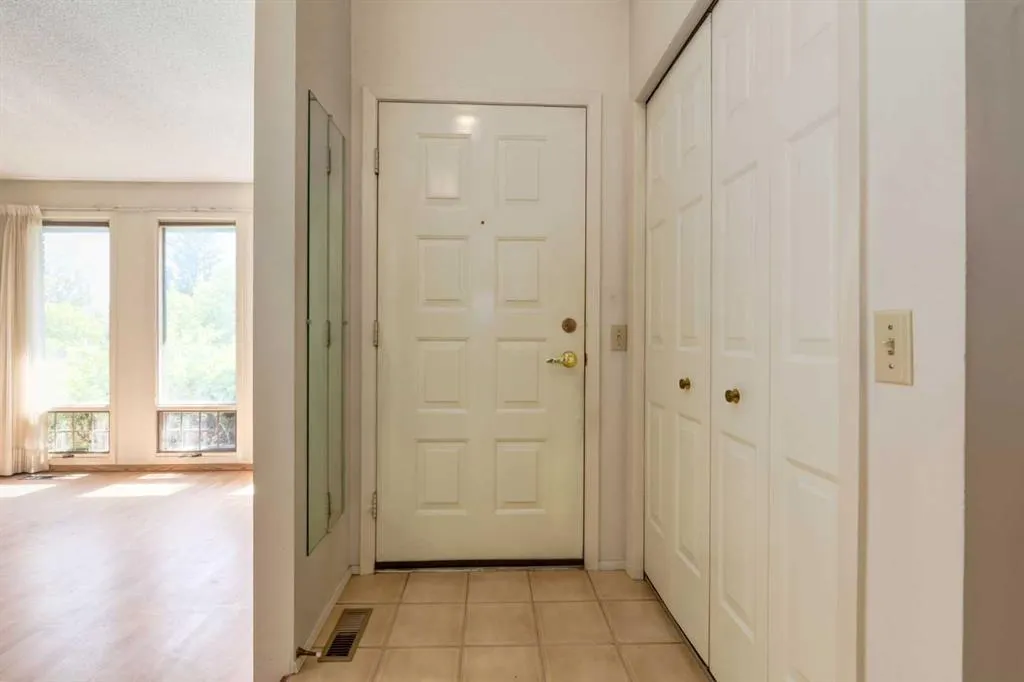 300 Edgehill Drive NW