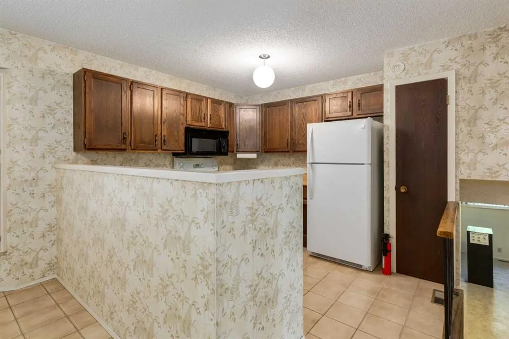 300 Edgehill Drive NW