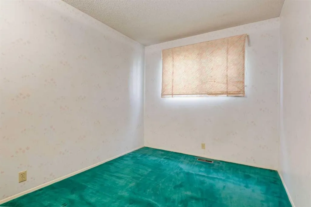 300 Edgehill Drive NW