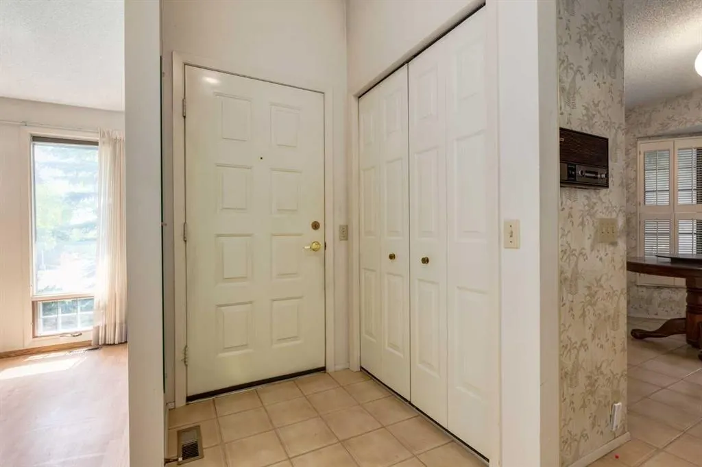 300 Edgehill Drive NW