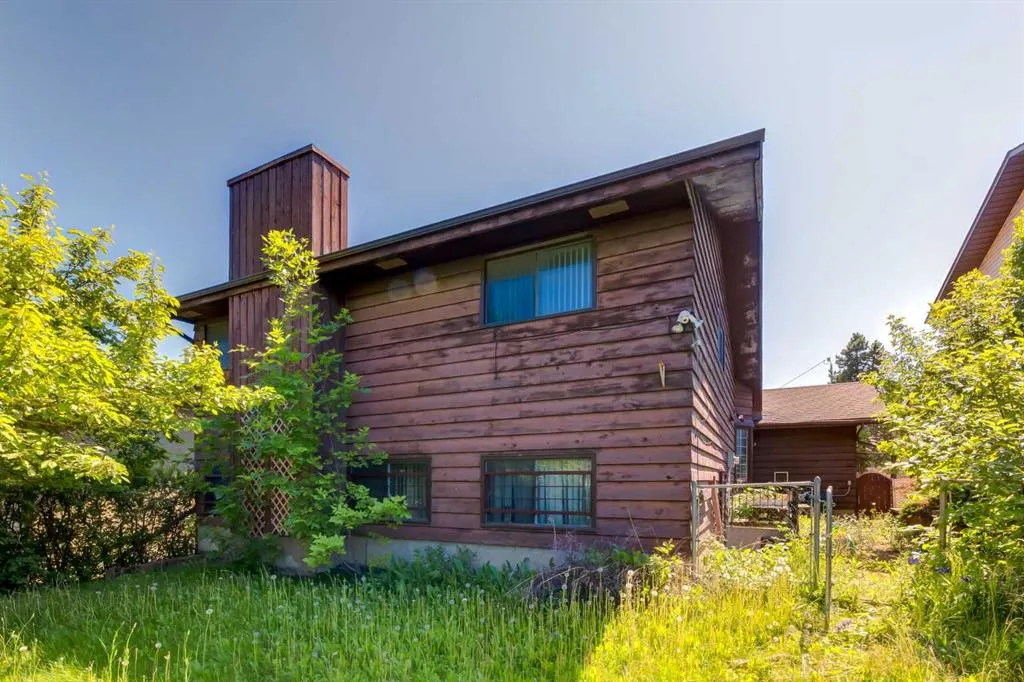 300 Edgehill Drive NW