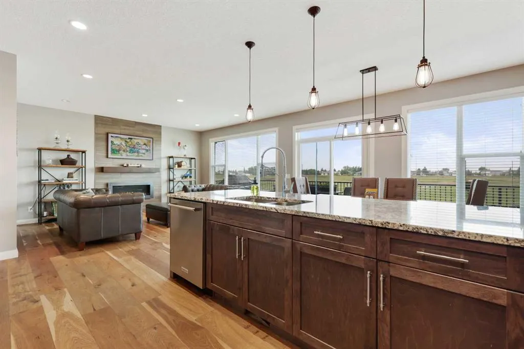 260 Boulder Creek Crescent SE
