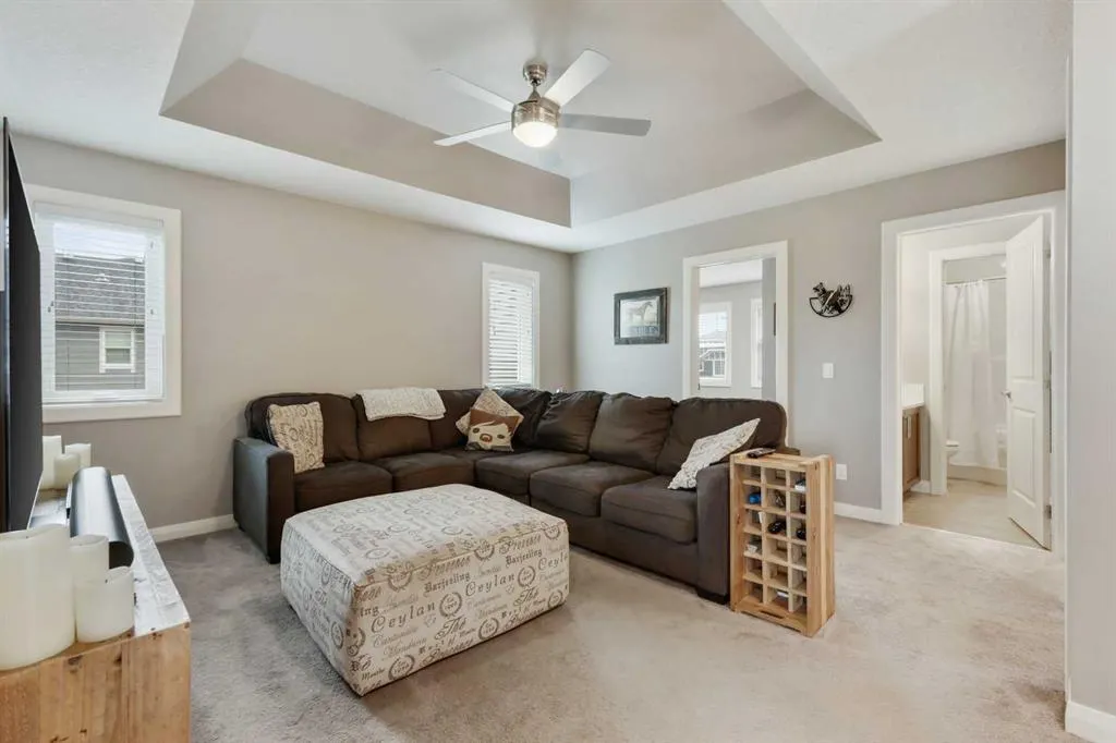 260 Boulder Creek Crescent SE