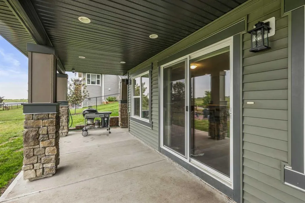 260 Boulder Creek Crescent SE