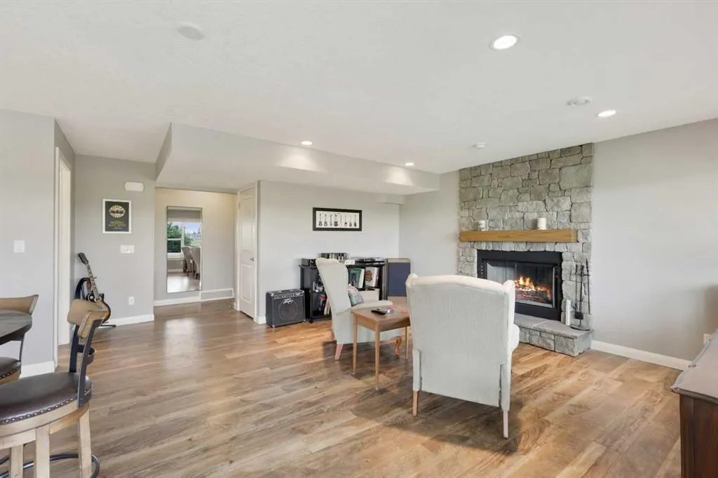 260 Boulder Creek Crescent SE