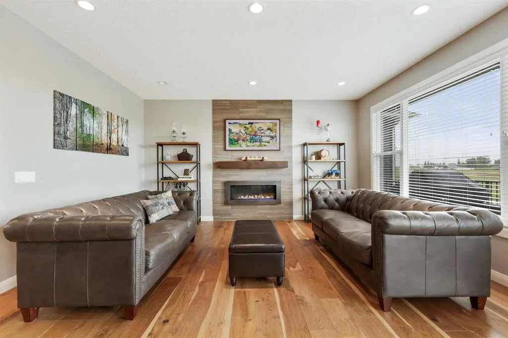 260 Boulder Creek Crescent SE