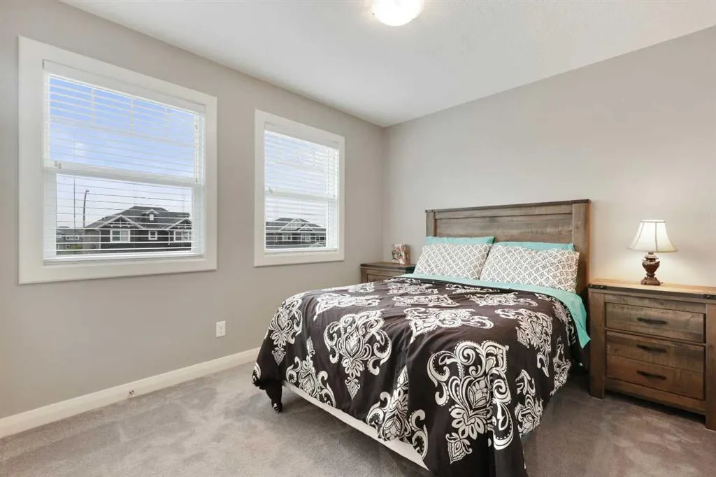260 Boulder Creek Crescent SE