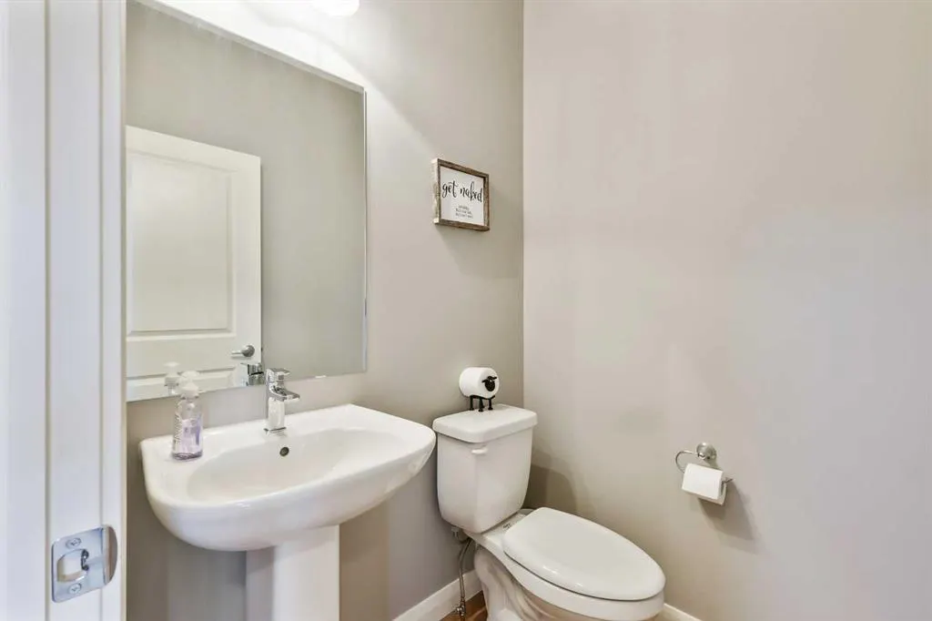 260 Boulder Creek Crescent SE
