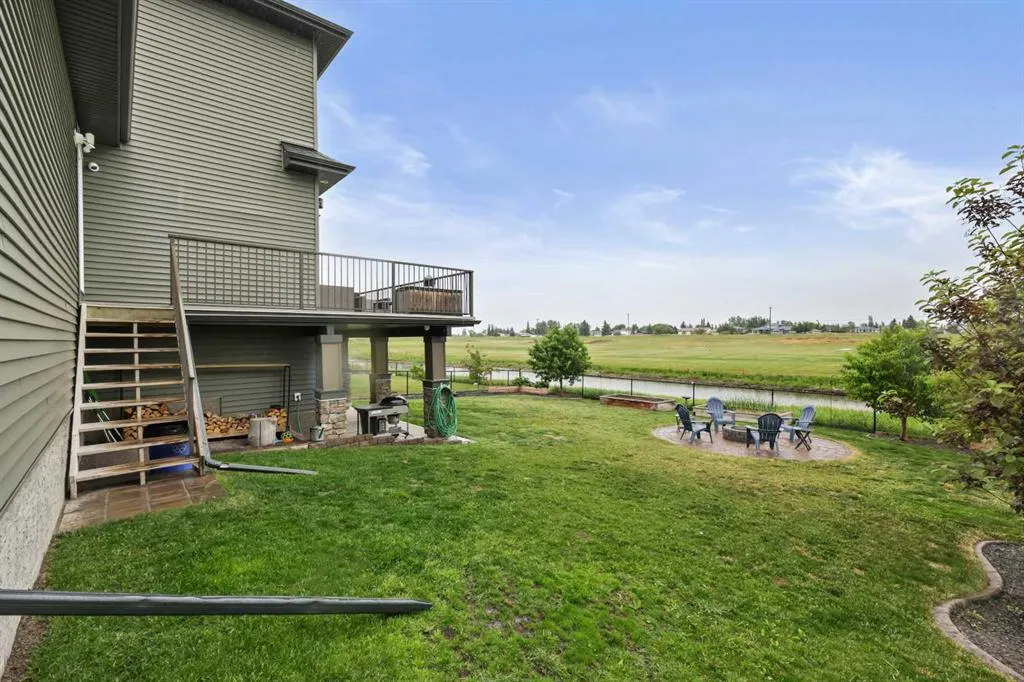 260 Boulder Creek Crescent SE