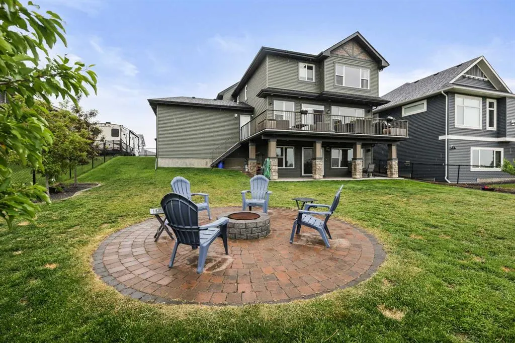 260 Boulder Creek Crescent SE