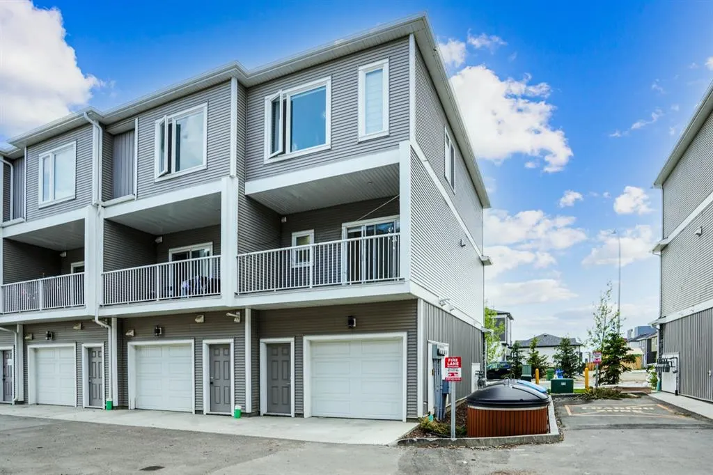 235 Saddlepeace Crescent NE