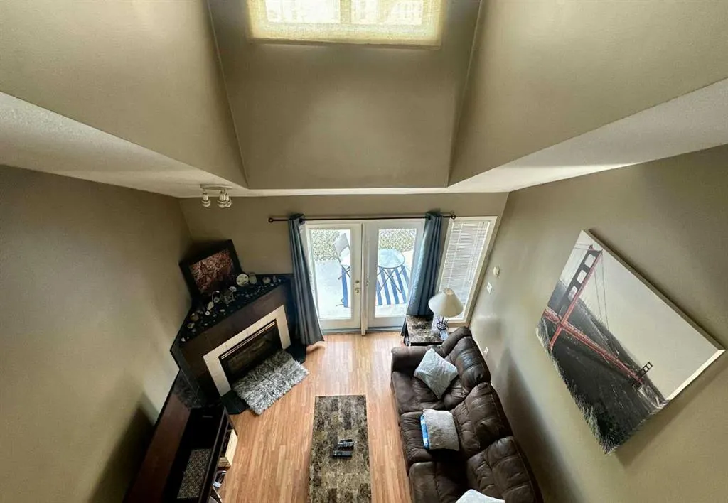 5220 50A Avenue, #201
