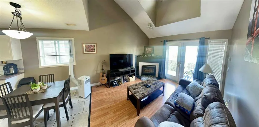 5220 50A Avenue, #201