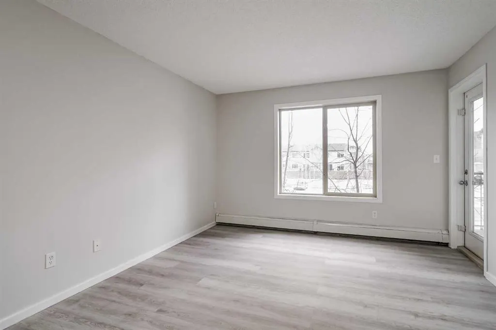 355 Taralake Way NE, #208