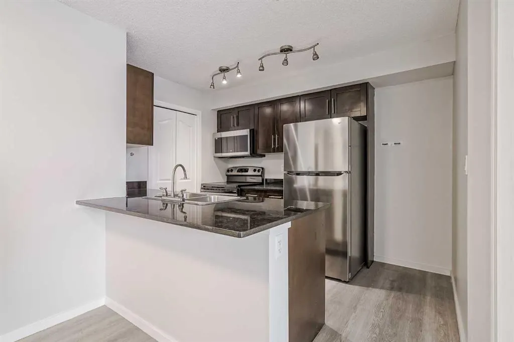 355 Taralake Way NE, #208