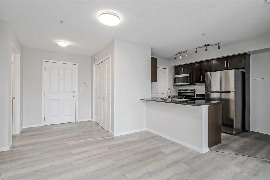 355 Taralake Way NE, #208