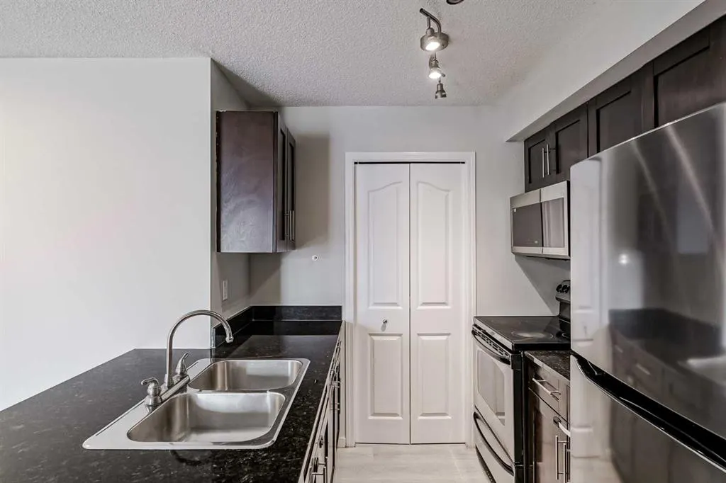 355 Taralake Way NE, #208