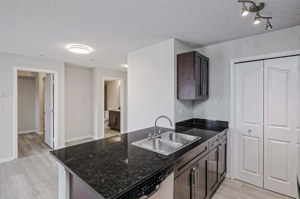 355 Taralake Way NE, #208