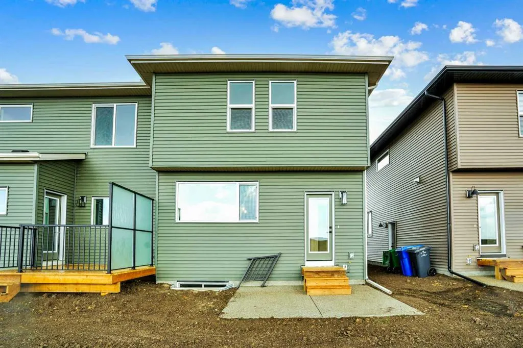 3483 chestermere Boulevard