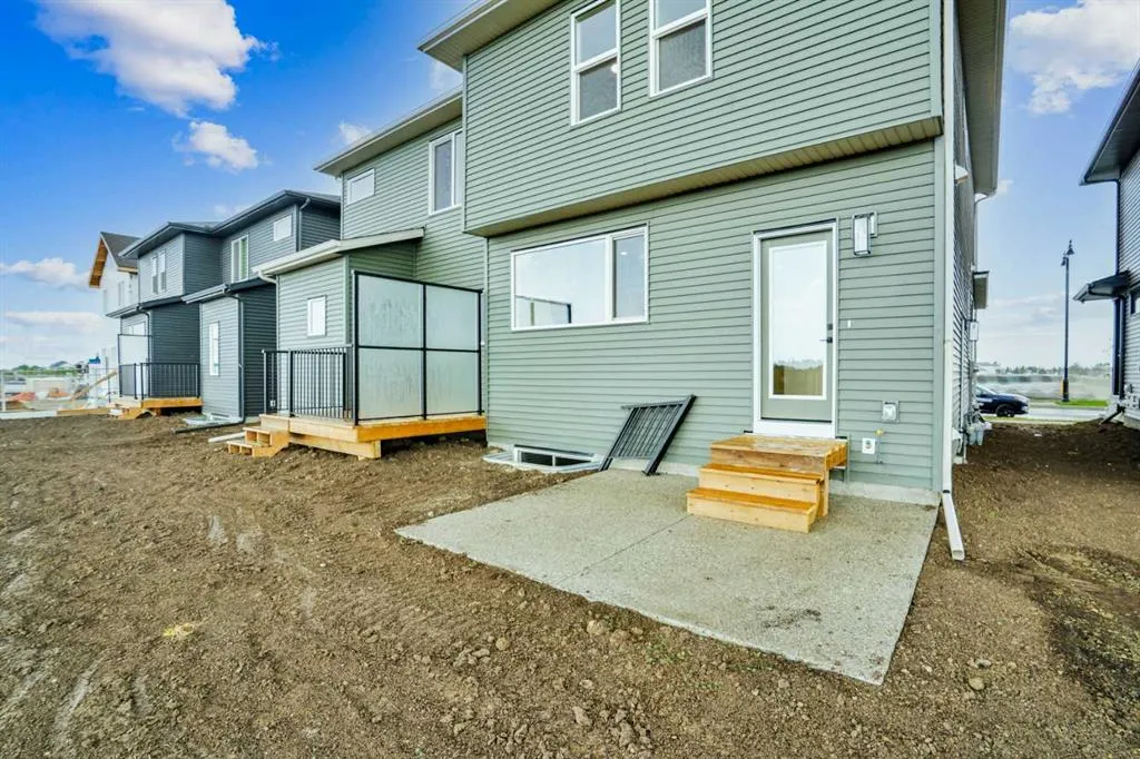 3483 chestermere Boulevard