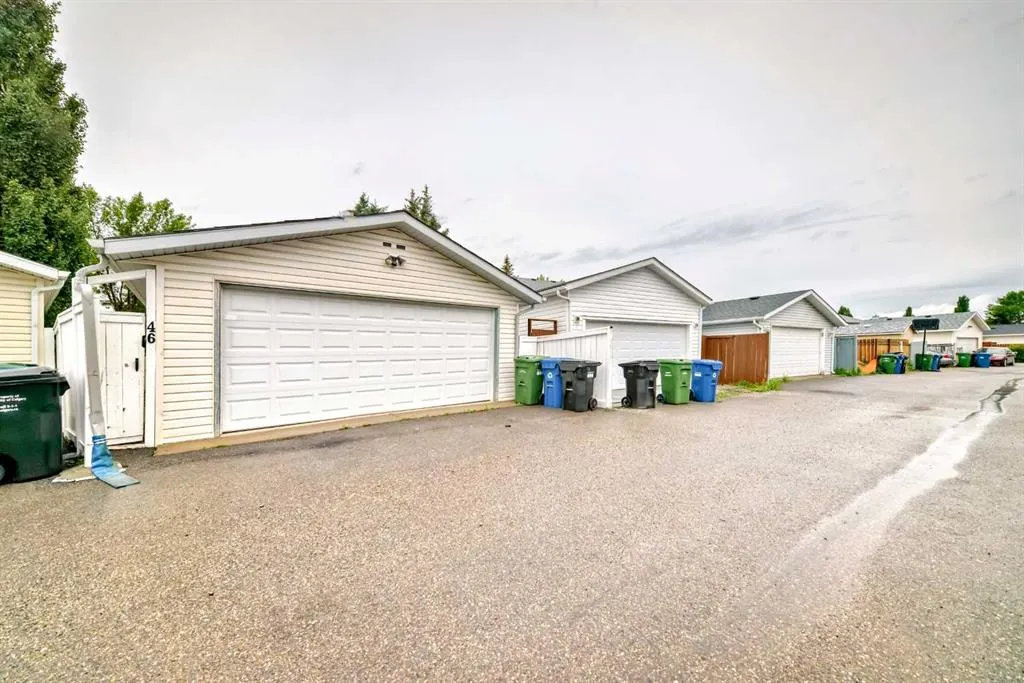 46 Coverdale Way NE