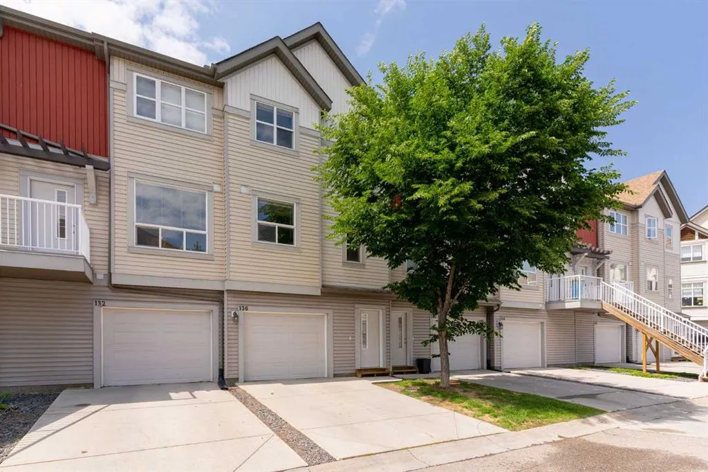 136 Copperstone Cove SE