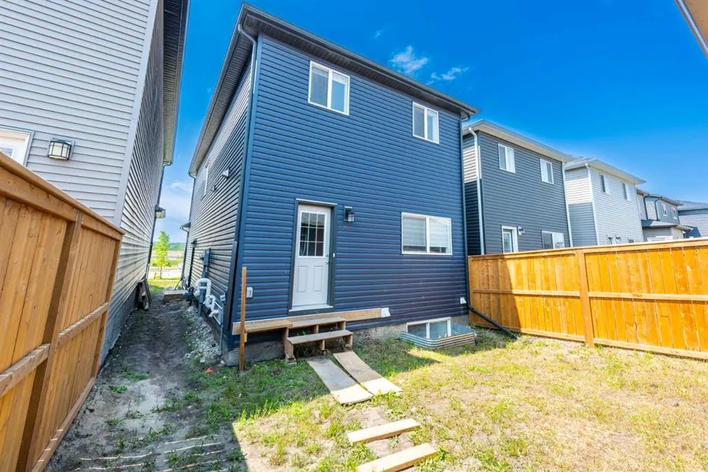 568 Legacy Circle SE