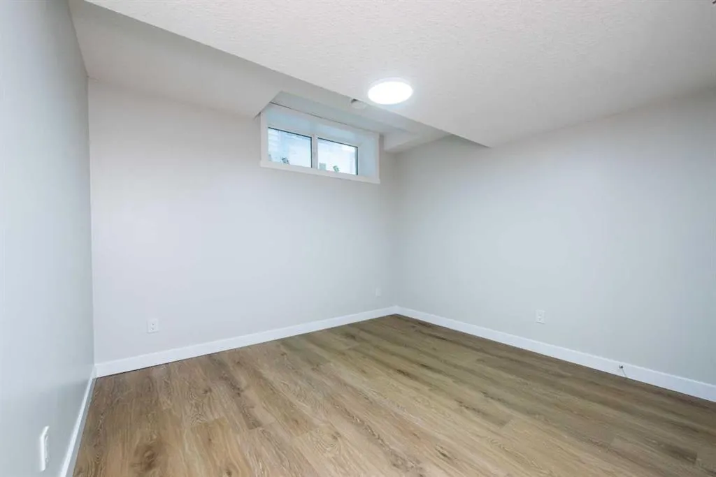 568 Legacy Circle SE