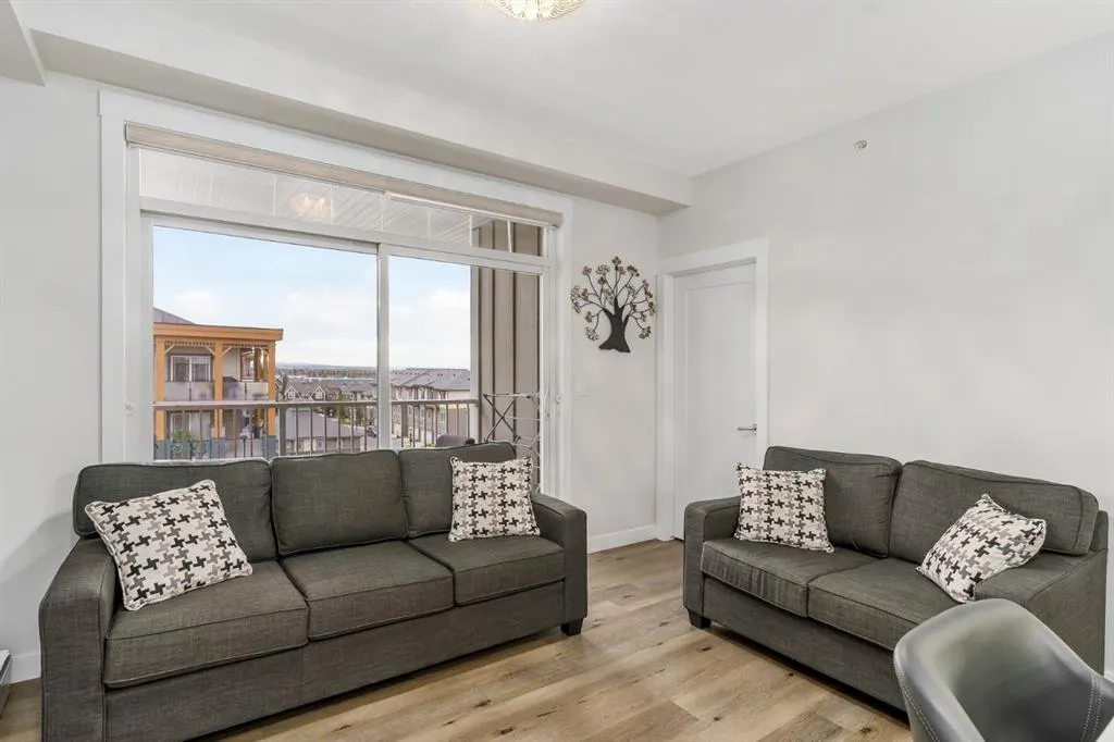 200 Auburn Meadows Common SE, #413