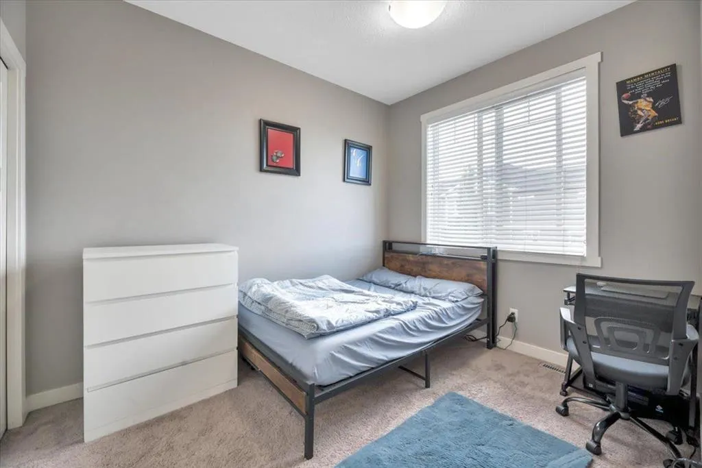 623 Evanston Manor NW