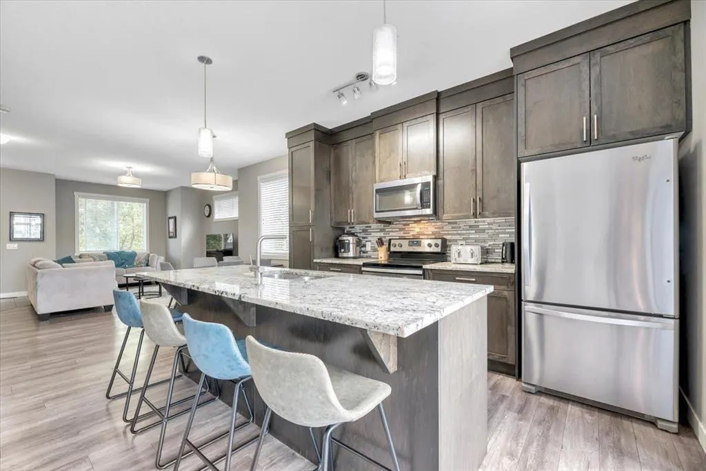 623 Evanston Manor NW