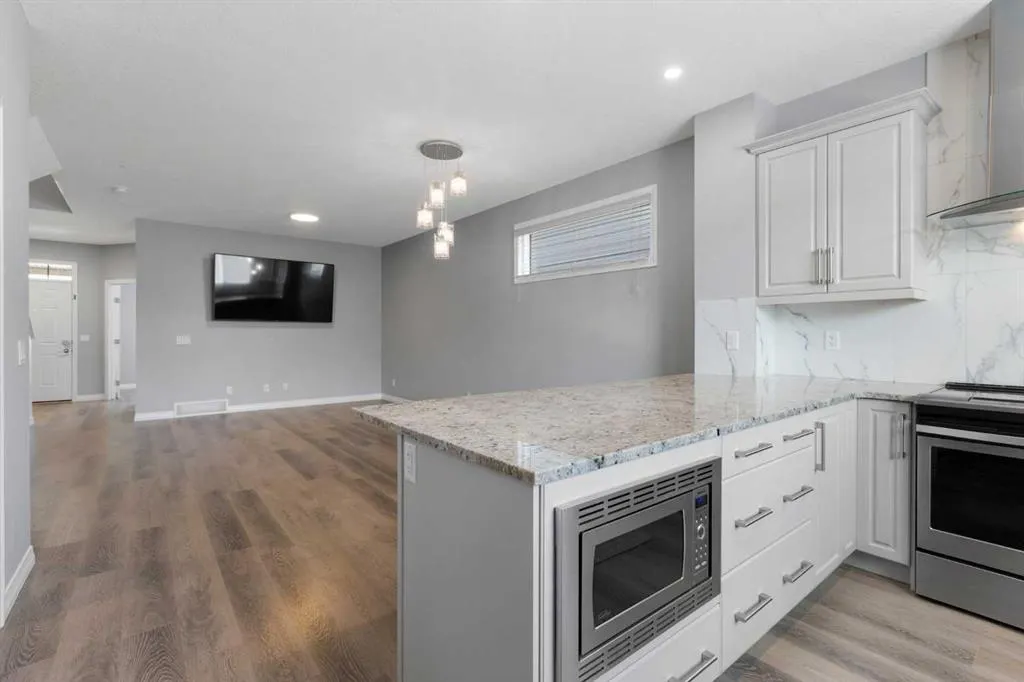 237 Masters Road SE