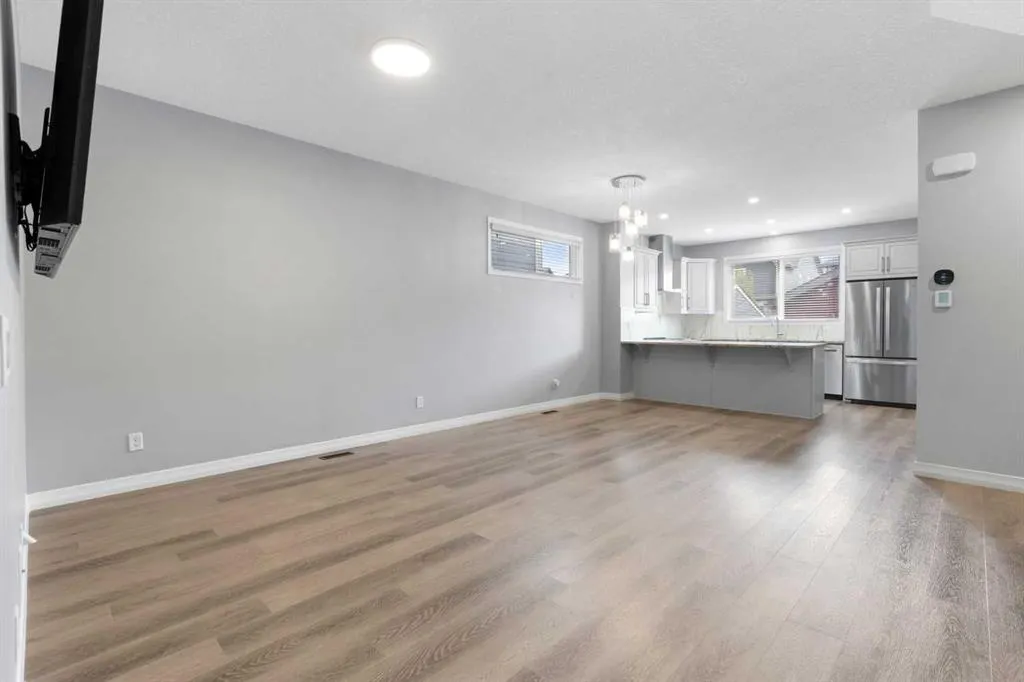 237 Masters Road SE