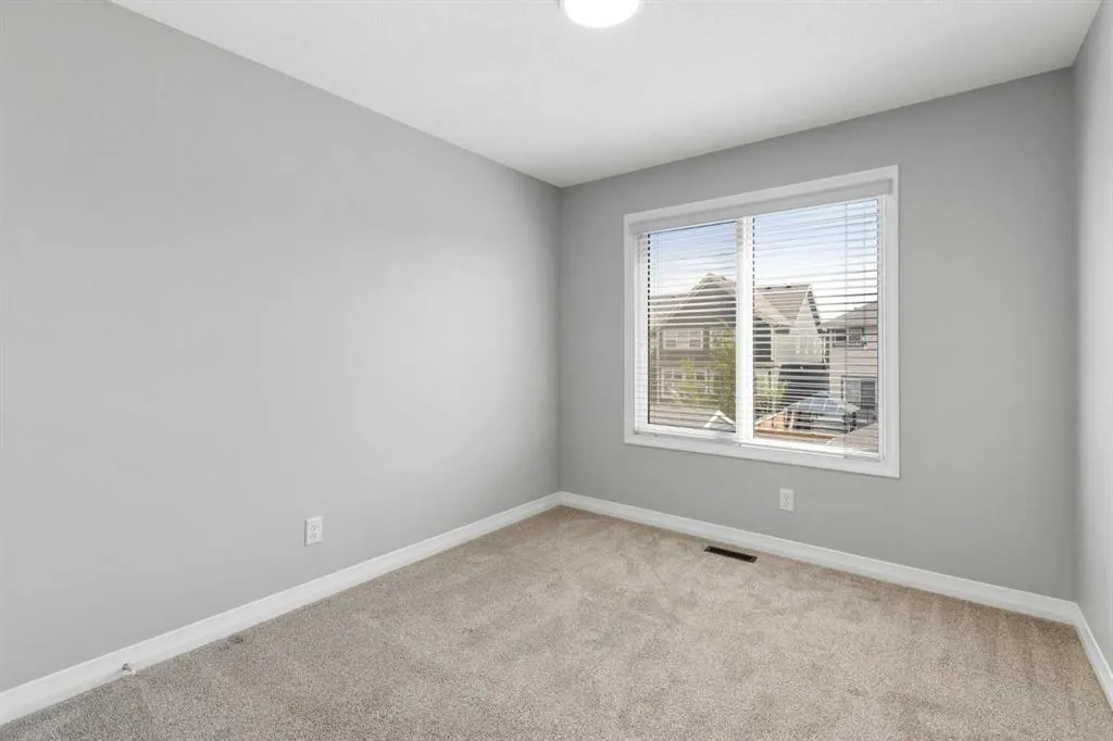 237 Masters Road SE
