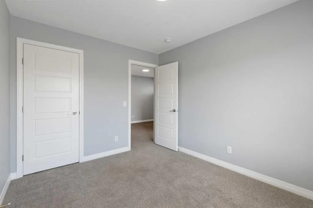 237 Masters Road SE