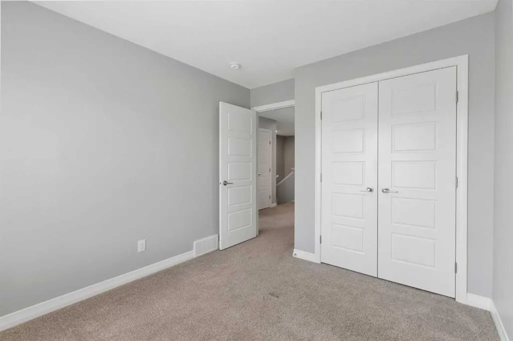 237 Masters Road SE
