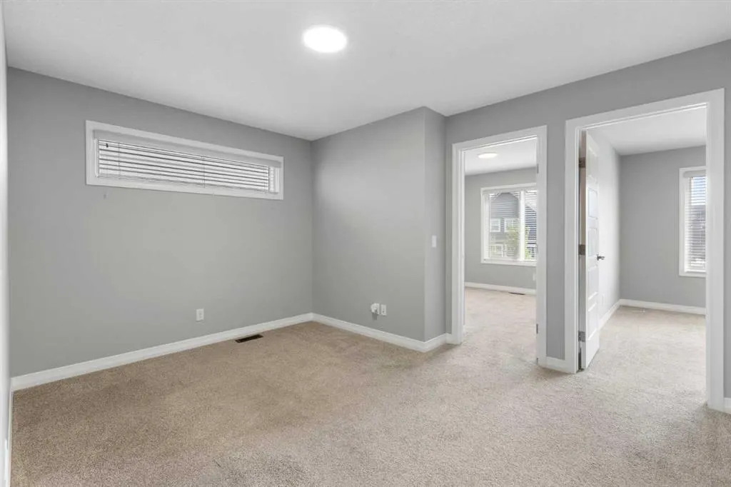 237 Masters Road SE